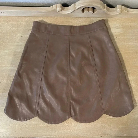 NWT’S. Hyfve Skirts | Scalloped Faux Leather Mini Skirt | Color: Cream/Tan - Picture 9 of 13